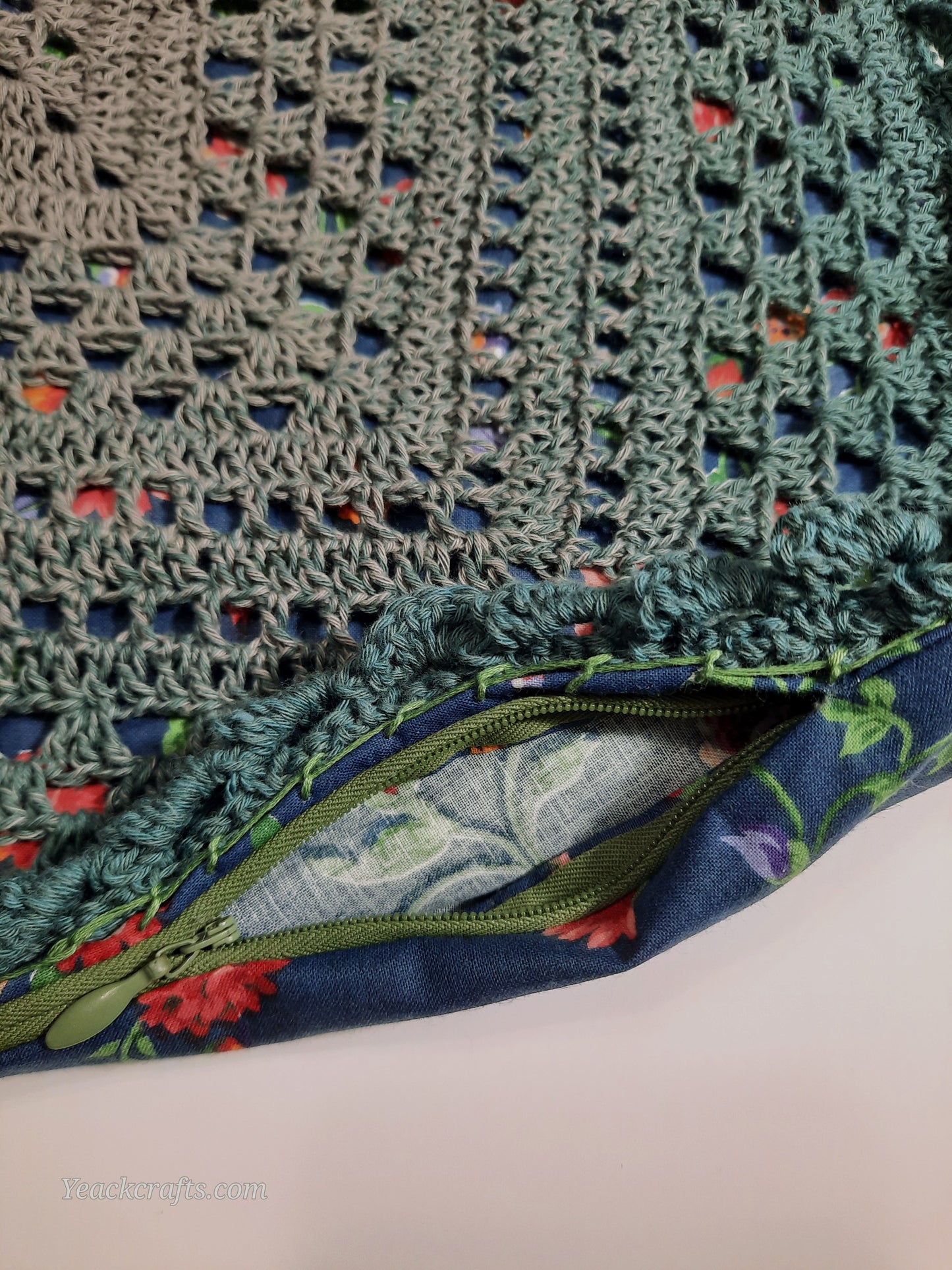 Crocheted front pillow cover: Size: 18"x18"