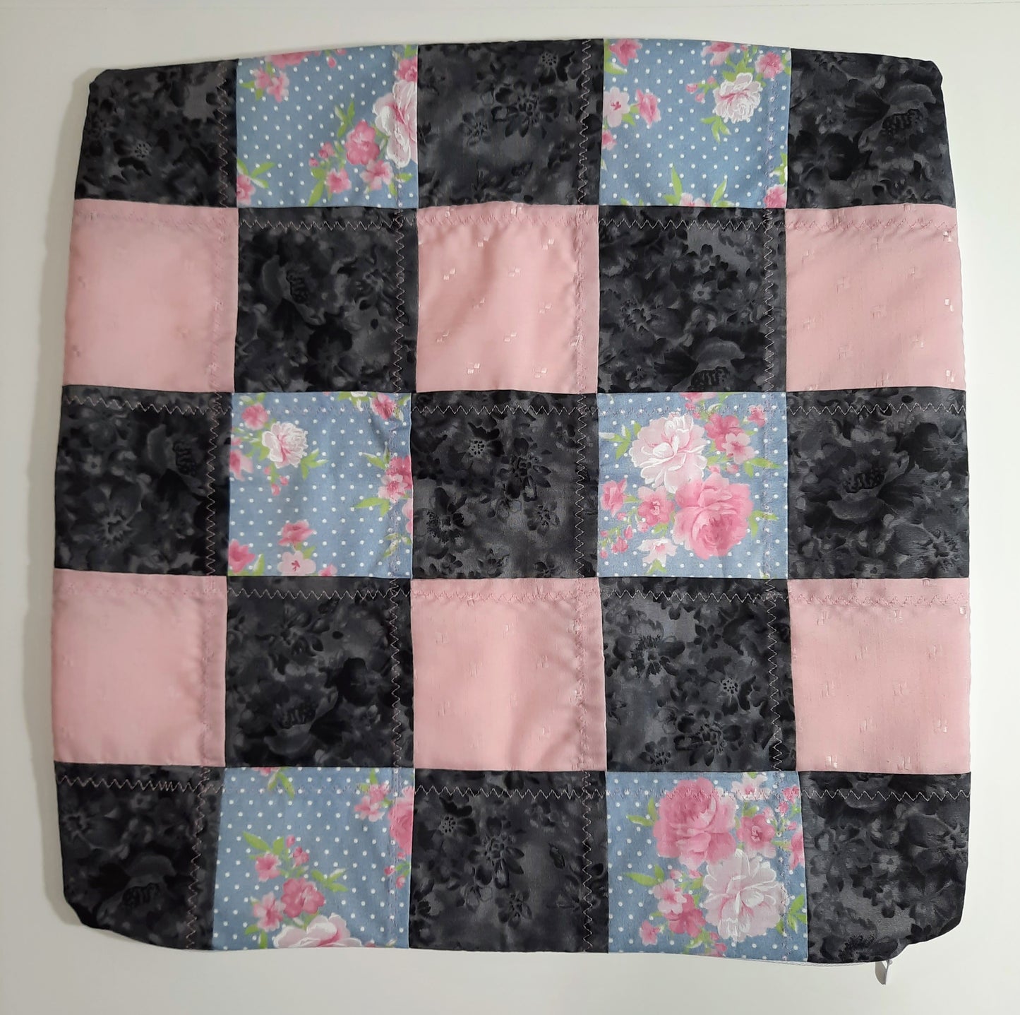 Patch work pillow cover. Size: 18"x18"