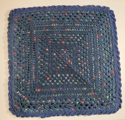 Crocheted front pillow cover. Size: 18"x18"