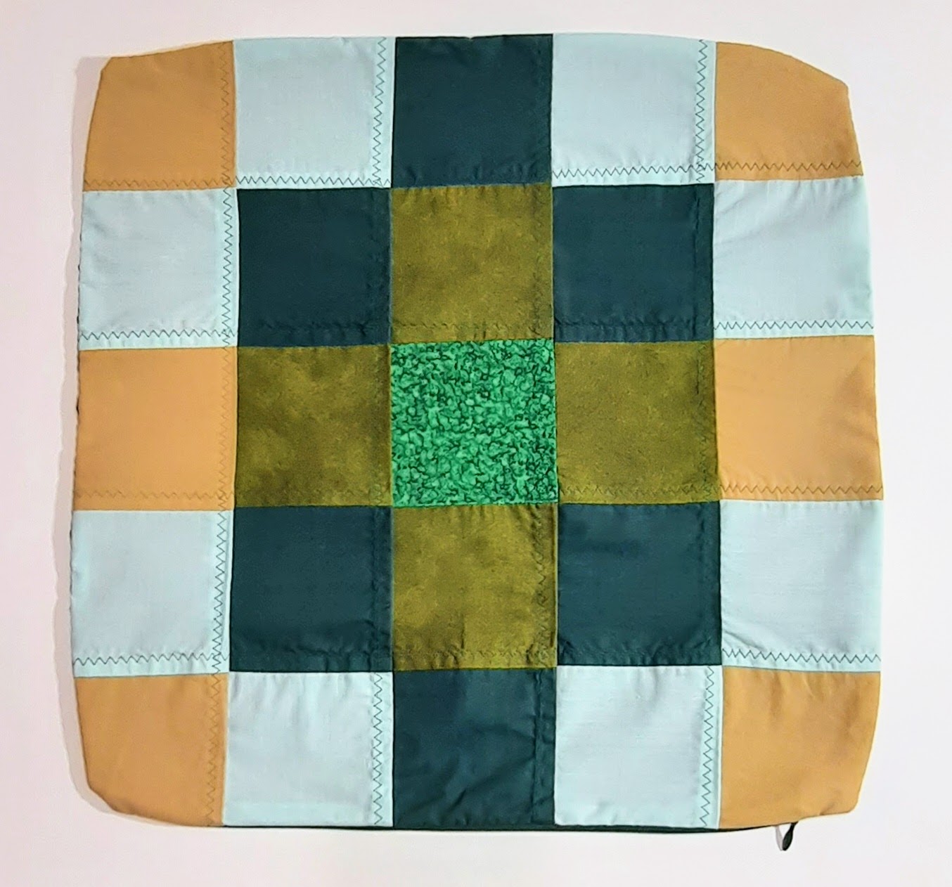 Patch work pillow cover. Size: 18"x18"