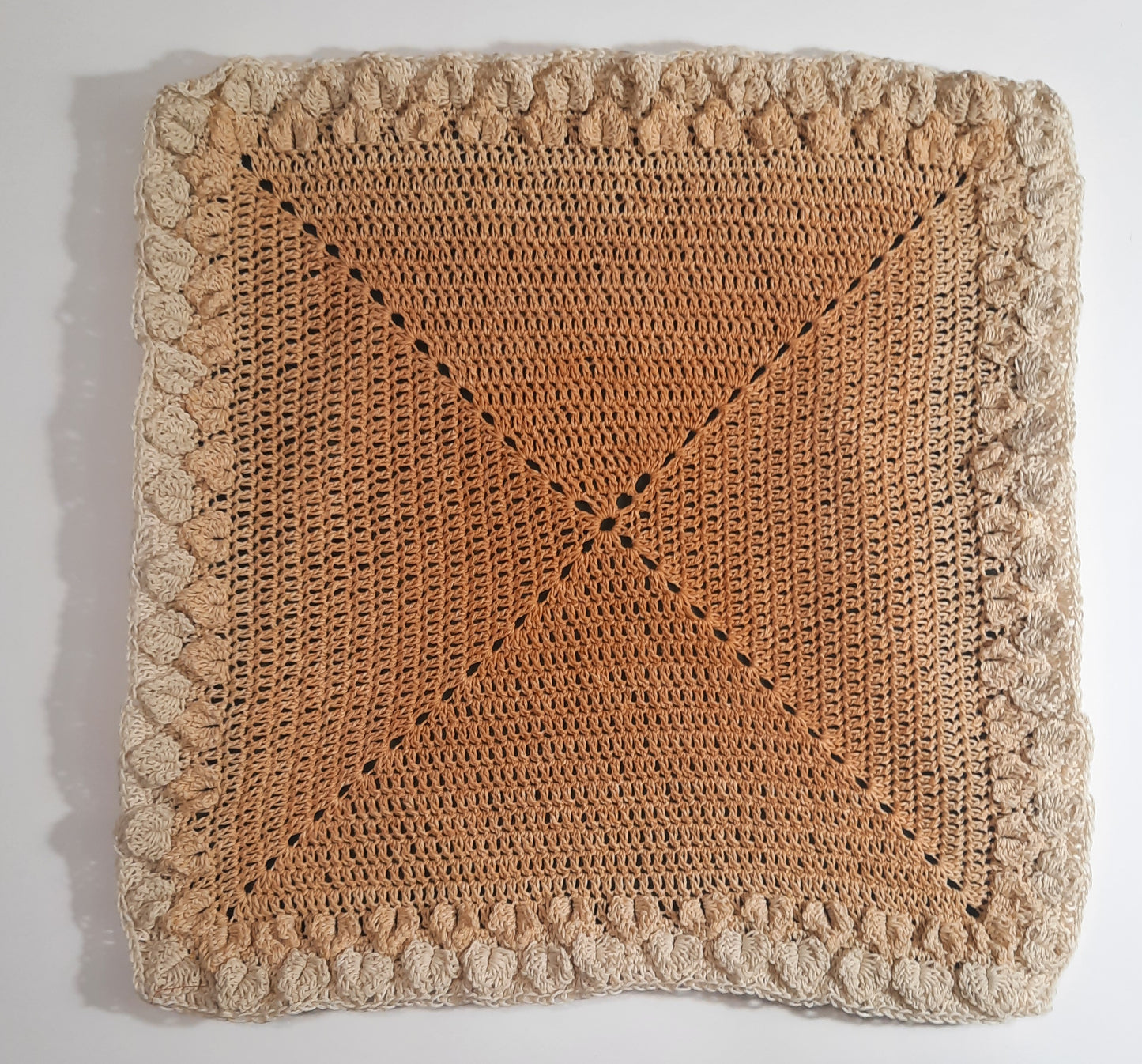 Crochet front pillow cover. Size: 18"x18"