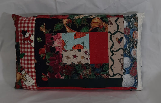 11"x17" Quilted Christmas Travel Pillow