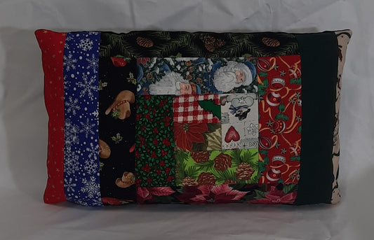 11"x17" Quilted Christmas Travel Pillow