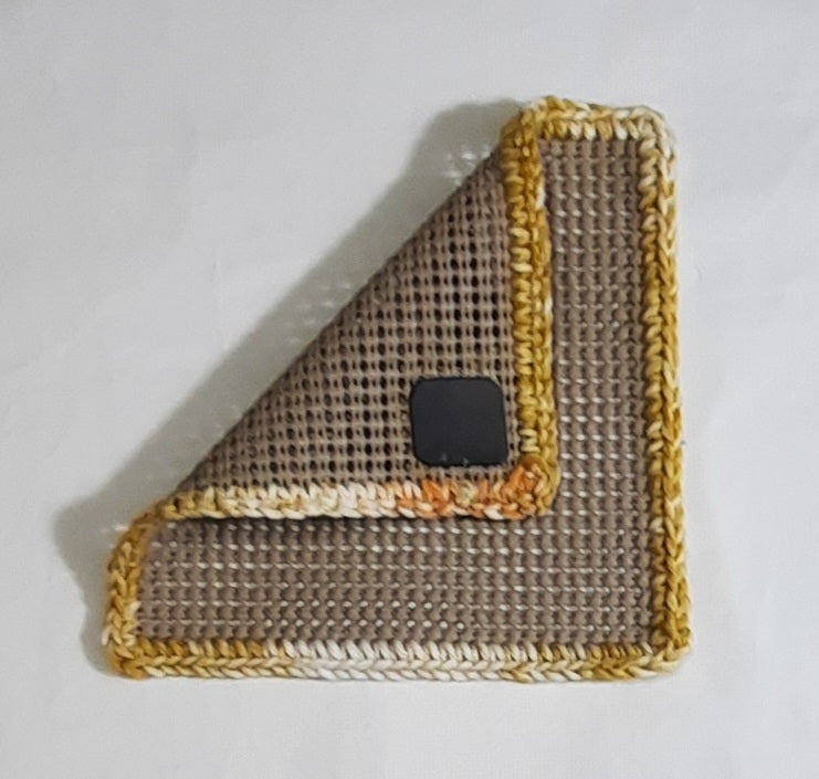 Jar Gripper with Magnet: Yellow and Green/Beige