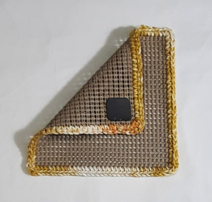 Jar Gripper with Magnet: Yellow and Green/Beige